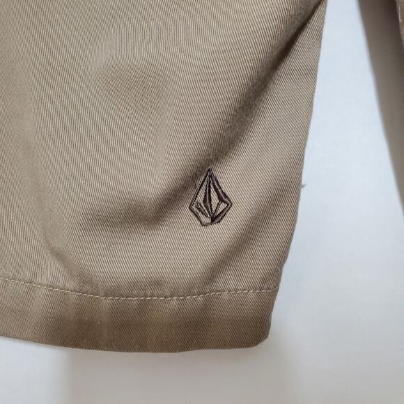 Volcom | Tan Khaki Chino Shorts 9" Inseam - Picture 6 of 8